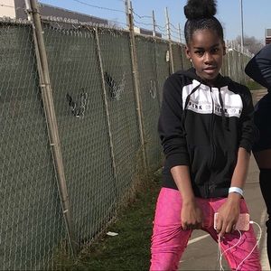 Meet your Posher, Alexia